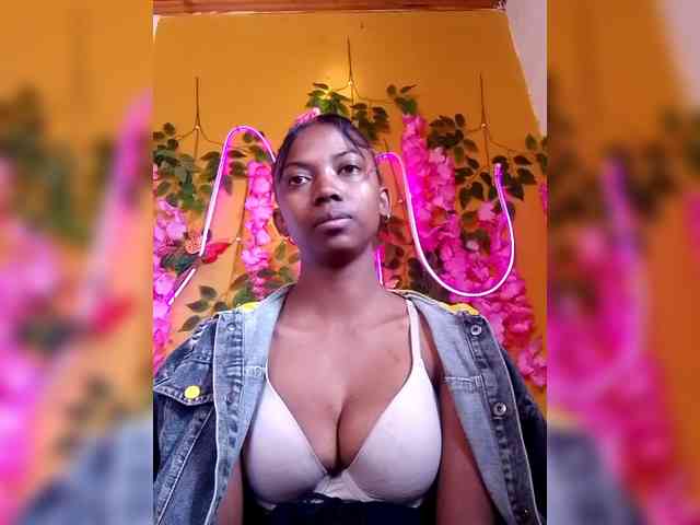Sahsahsexy webcam