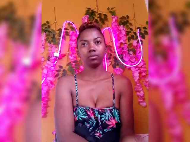 Modèle: Sahsahsexy