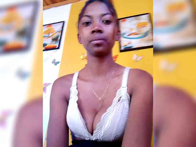 Sahsahsexy webcam