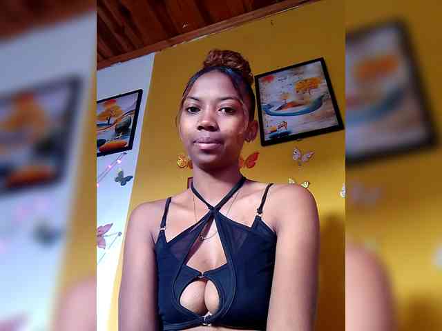 Sahsahsexy webcam