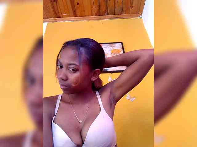 Sahsahsexy webcam