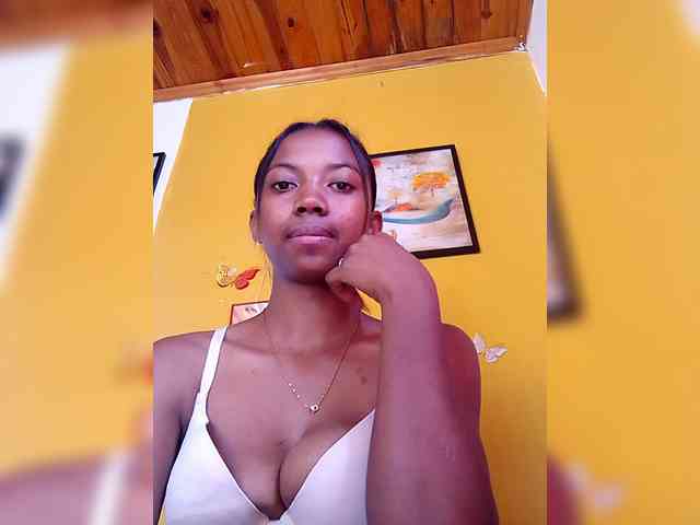 Sahsahsexy webcam