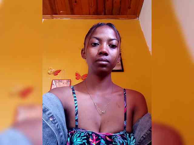 Modèle: Sahsahsexy
