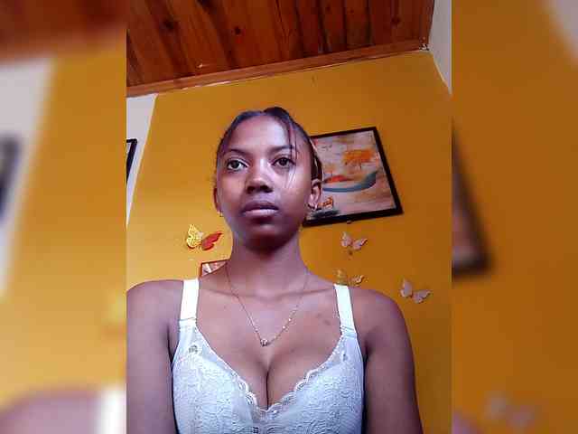 Sahsahsexy webcam