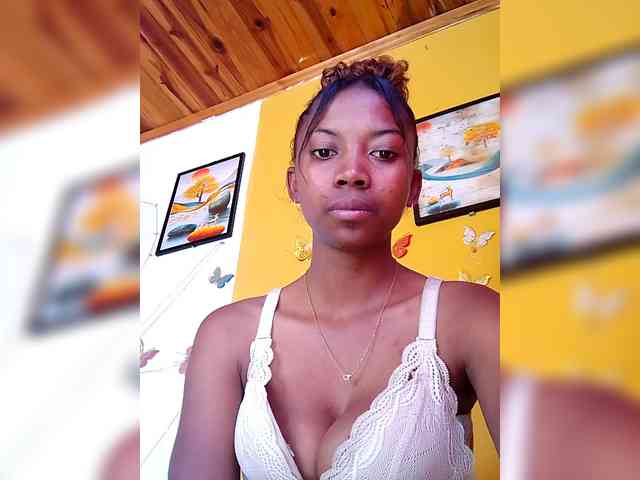 Sahsahsexy webcam