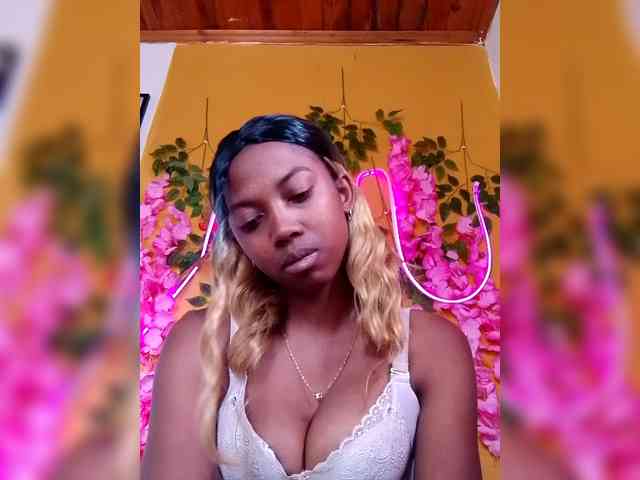 Sahsahsexy webcam