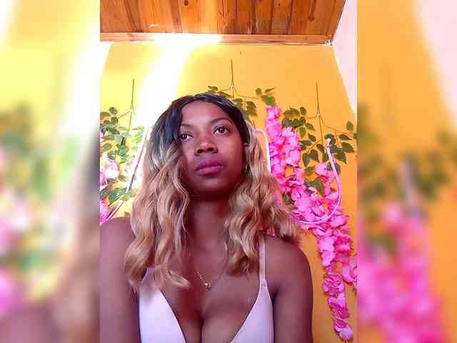 Sahsahsexy webcam