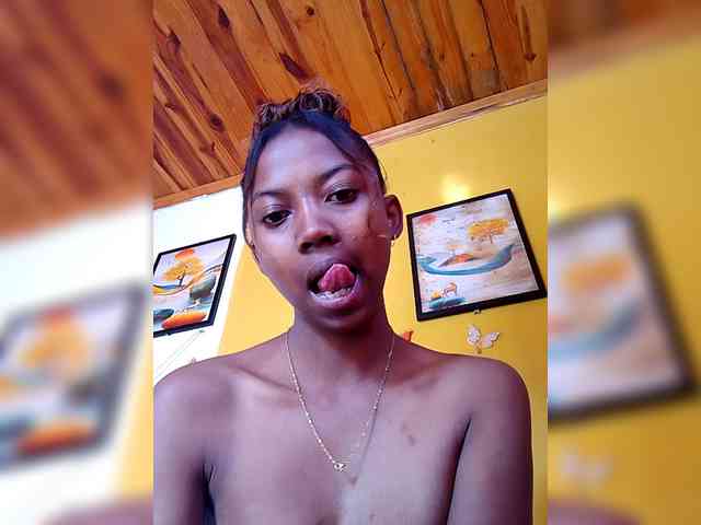 Sahsahsexy webcam