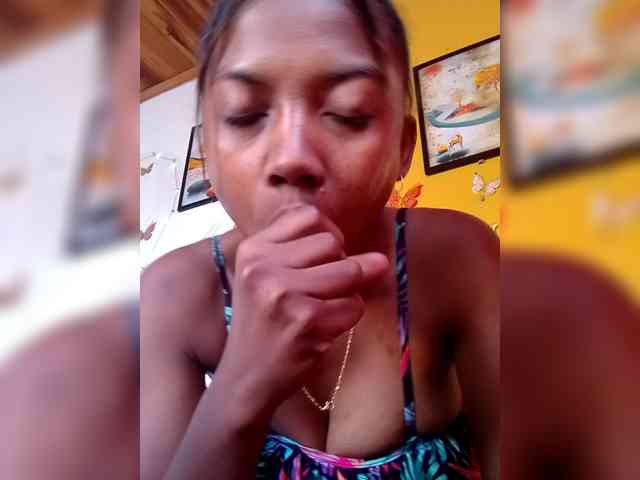 Sahsahsexy webcam
