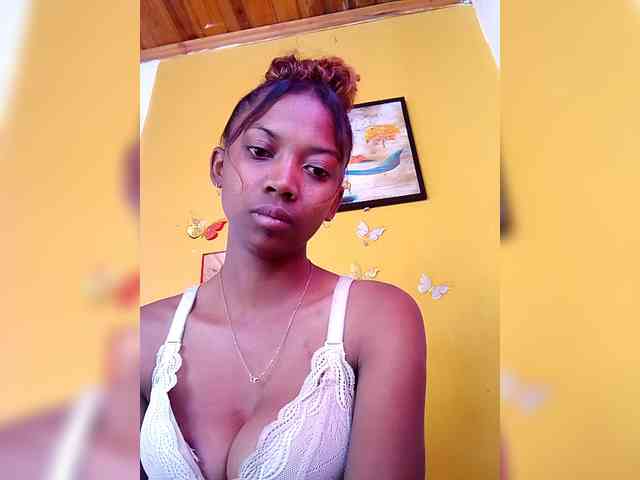 Sahsahsexy webcam