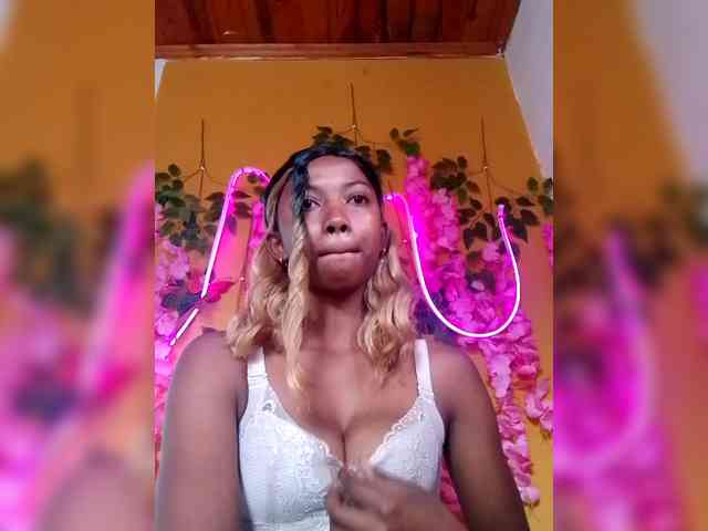 Sahsahsexy webcam