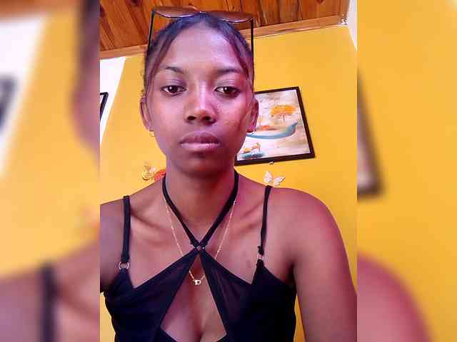 Sahsahsexy webcam