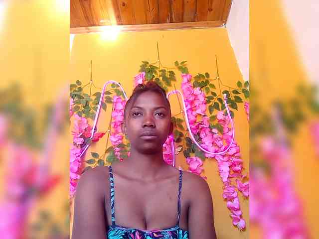 Sahsahsexy webcam
