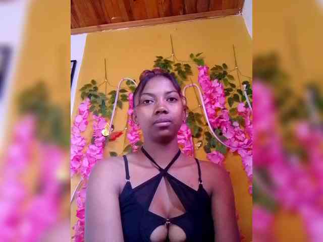 Sahsahsexy webcam
