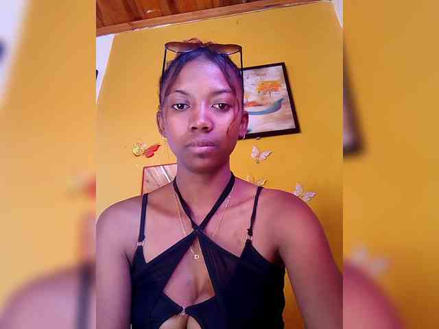 Sahsahsexy webcam