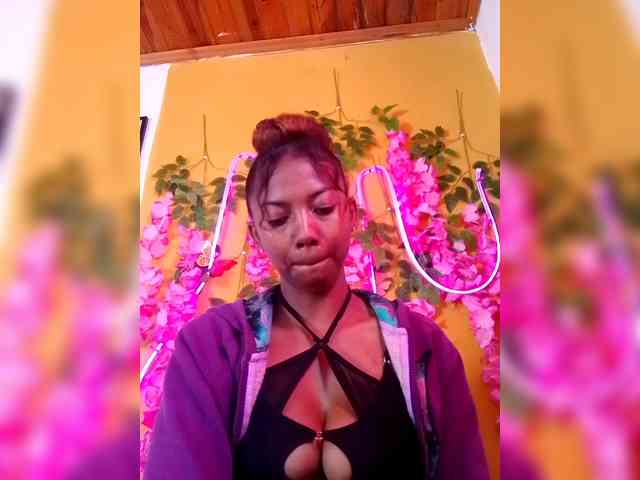 Sahsahsexy webcam
