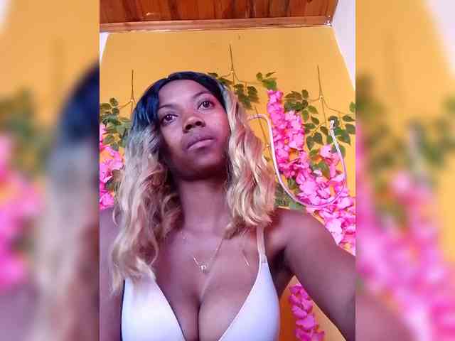 Sahsahsexy webcam