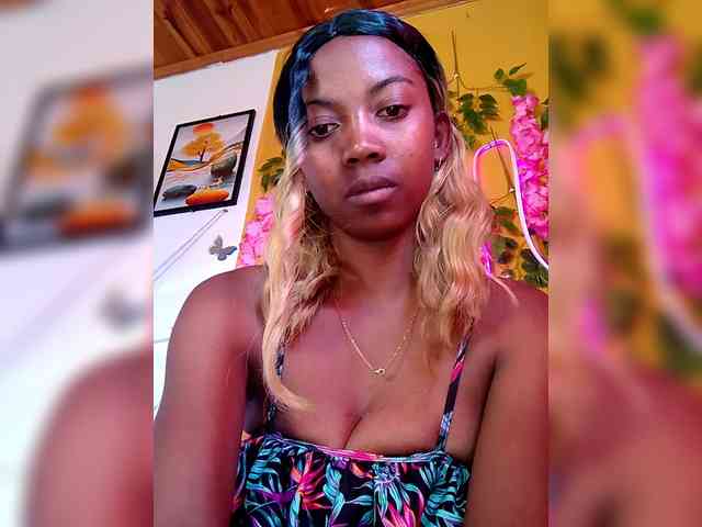 Sahsahsexy webcam