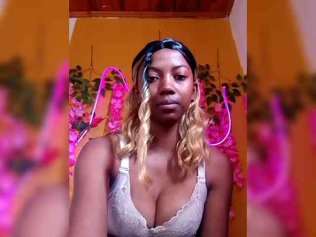 Sahsahsexy webcam