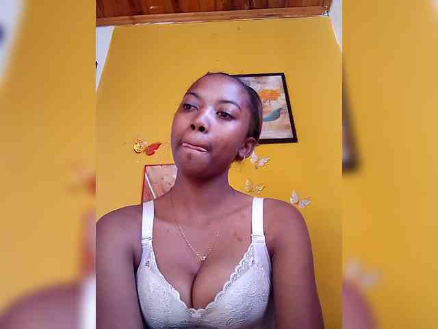 Sahsahsexy webcam