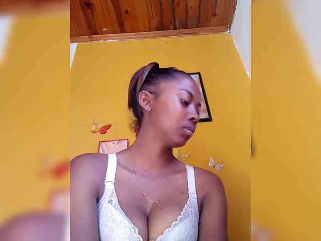 Sahsahsexy webcam