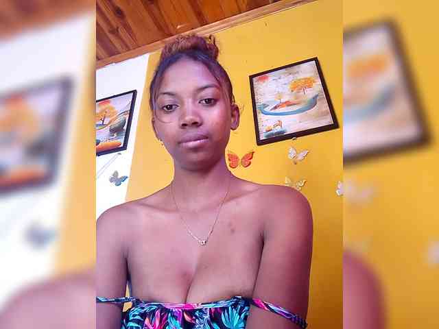 Sahsahsexy webcam