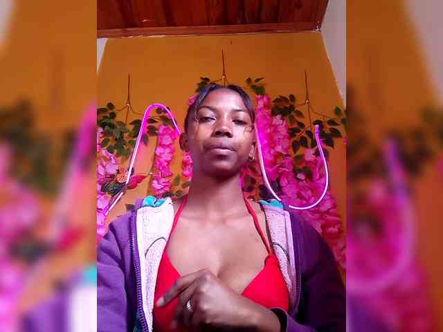 Sahsahsexy webcam