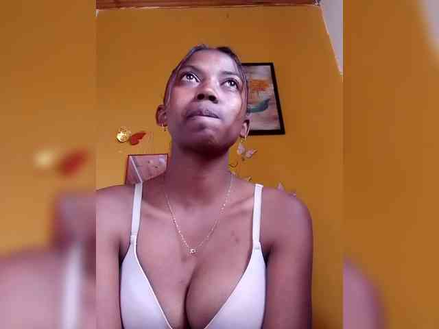 Modèle: Sahsahsexy