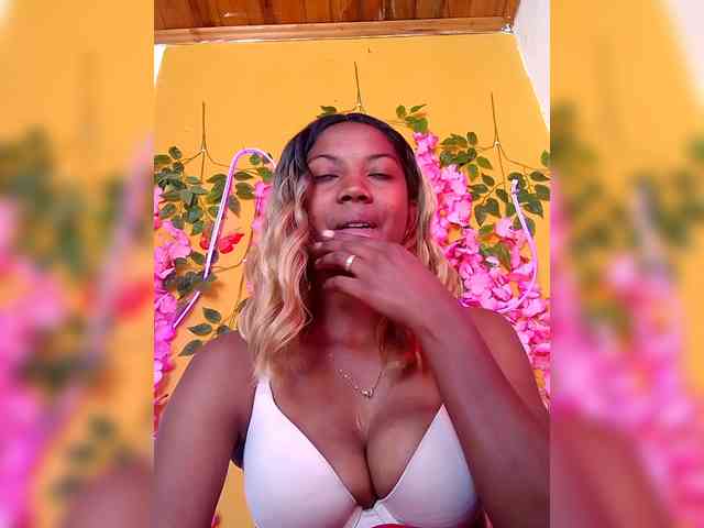 Sahsahsexy webcam