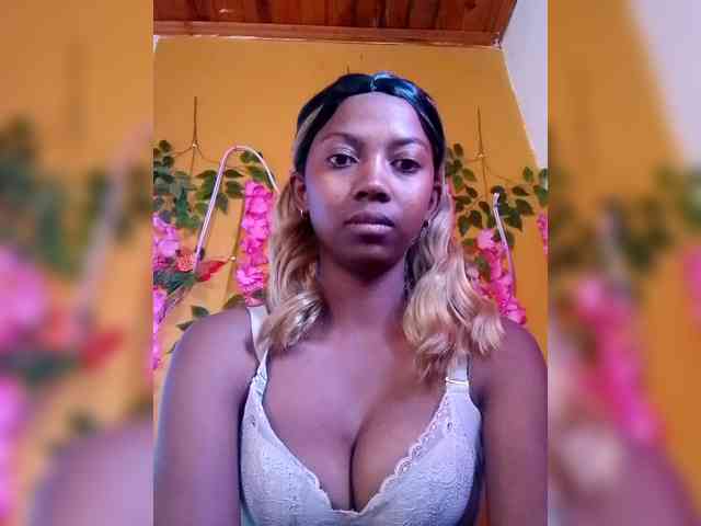Sahsahsexy webcam