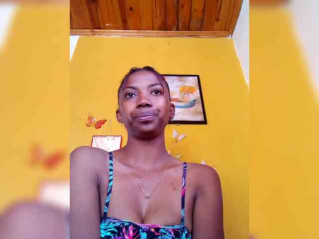 Sahsahsexy webcam