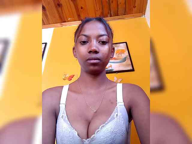 Sahsahsexy webcam
