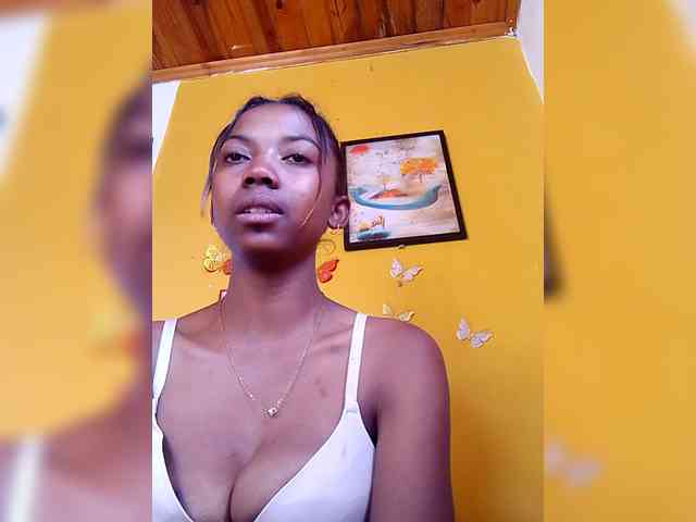 Sahsahsexy webcam