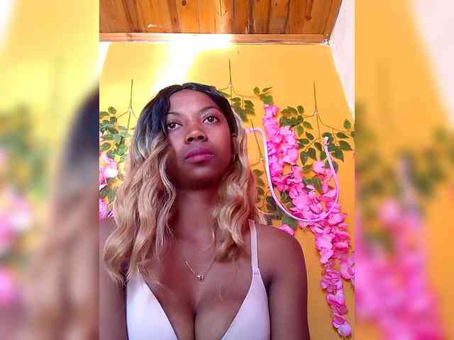Sahsahsexy webcam