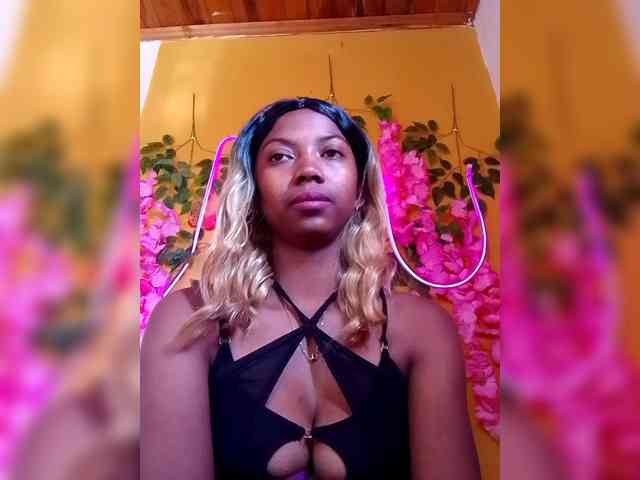 Sahsahsexy webcam