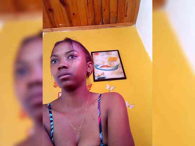 Sahsahsexy webcam