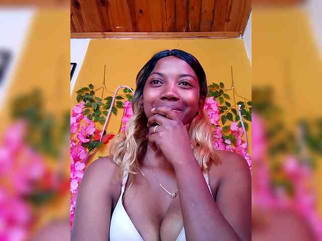 Sahsahsexy webcam