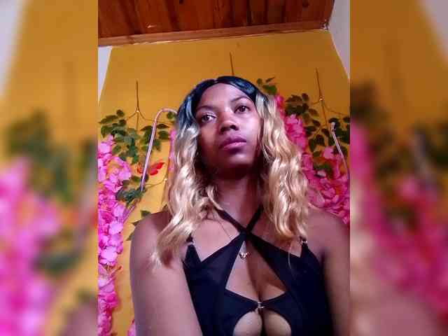 Sahsahsexy webcam