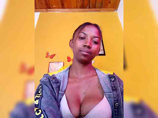 Sahsahsexy webcam