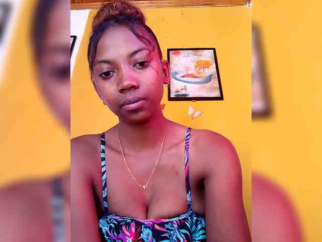 Sahsahsexy webcam