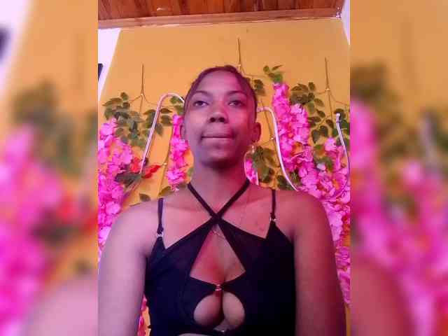 Sahsahsexy webcam
