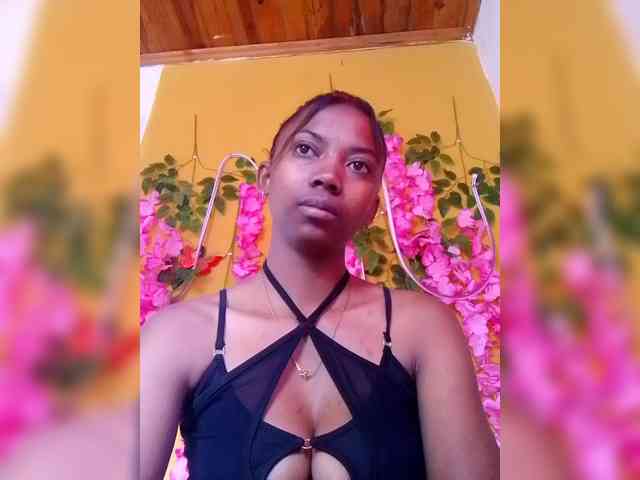 Sahsahsexy webcam