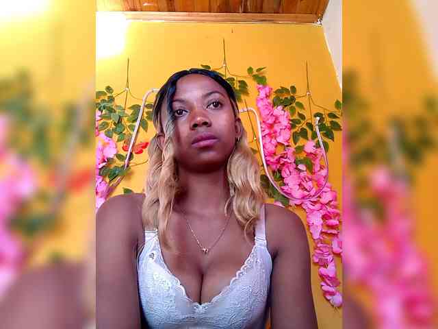 Sahsahsexy webcam