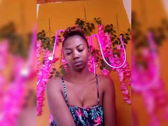 Sahsahsexy webcam