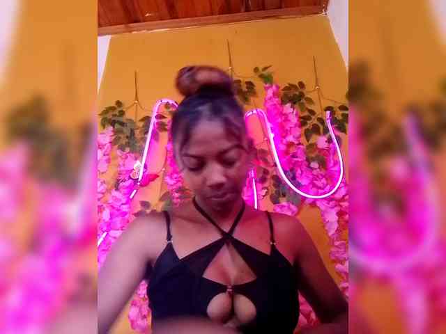 Sahsahsexy webcam