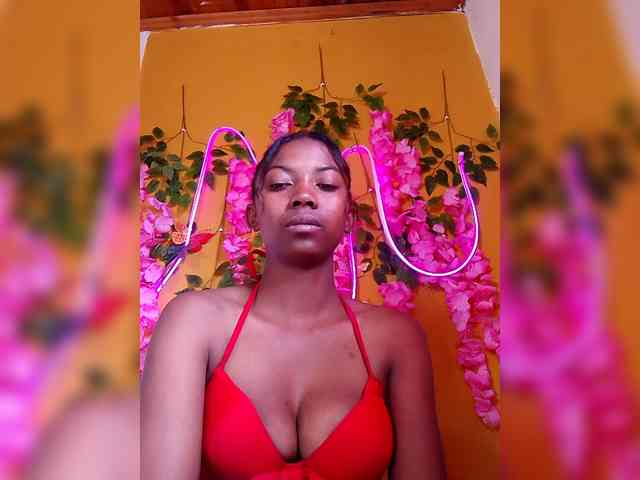 Sahsahsexy webcam