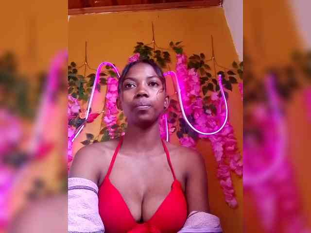 Sahsahsexy webcam