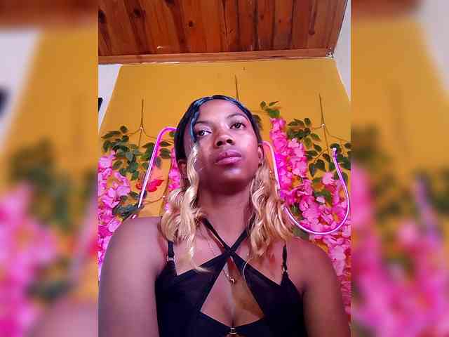 Sahsahsexy webcam