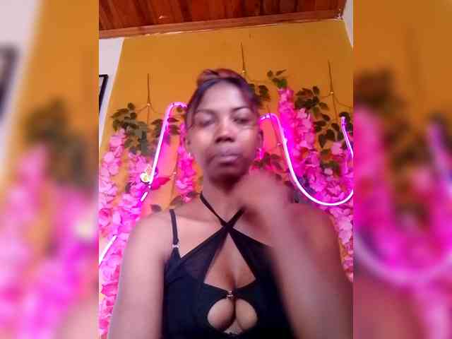 Sahsahsexy webcam
