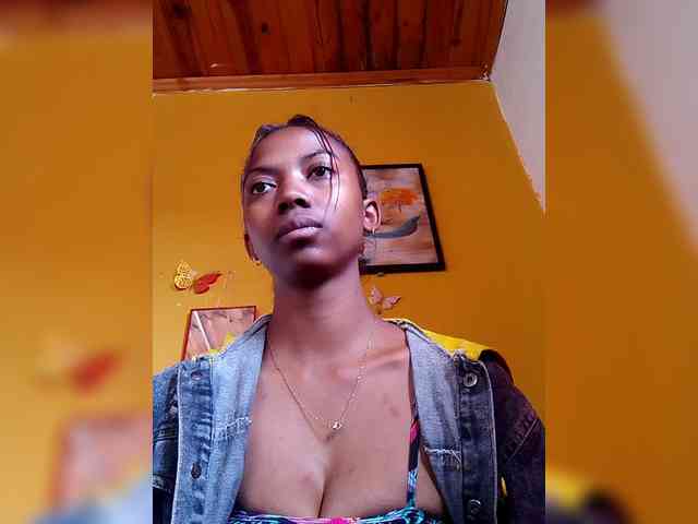Modèle: Sahsahsexy